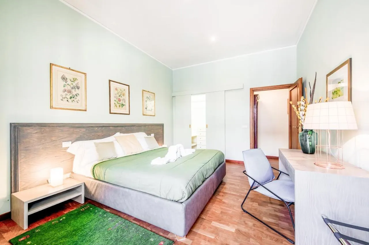 Guesthost - Elegant Suite Ponte Vecchio Florence 0*,  Italie